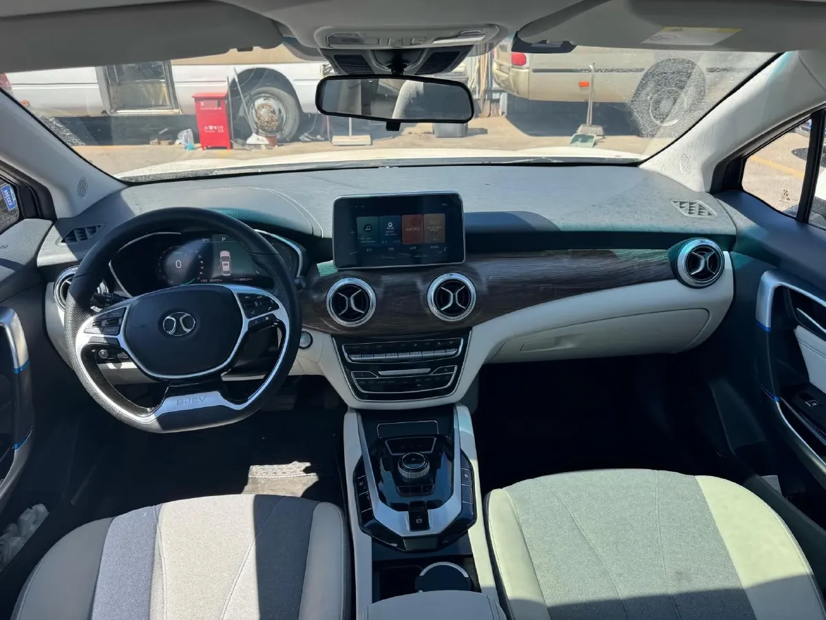 2018 BeiJing Auto EU5 BEV 53.66KWH,autocango,china used car exporter,china ev exporter,chinese used car exporter,chinese used ev exporter