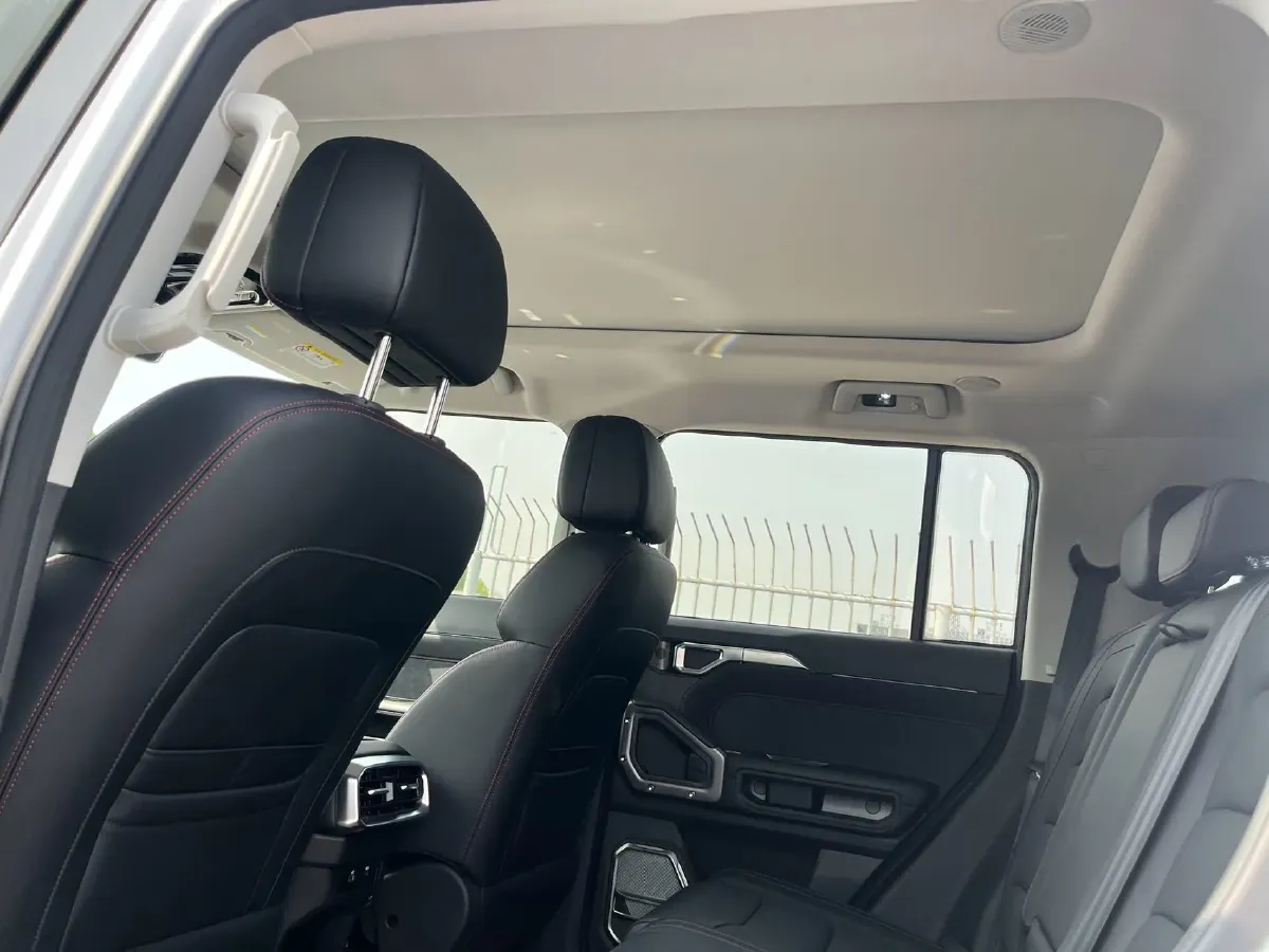 2025 Jetour ShanHai TravellerC-DM 1.5T 156HP L4 3DHT PHEV,autocango,china used car exporter,china ev exporter,chinese used car exporter,chinese used ev exporter