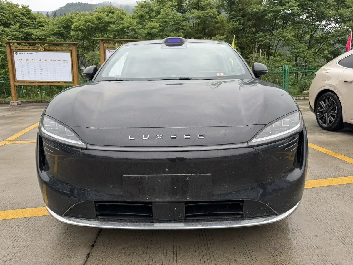 2025 Luxeed R7 REEV 156HP REEV 37KWH,autocango,china used car exporter,china ev exporter,chinese used car exporter,chinese used ev exporter