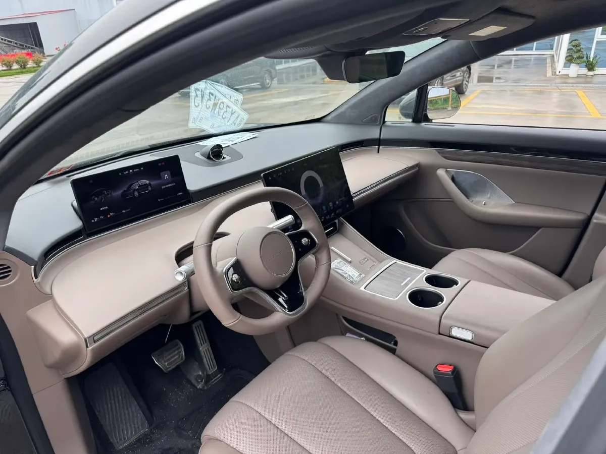 2025 Luxeed R7 REEV 156HP REEV 37KWH,autocango,china used car exporter,china ev exporter,chinese used car exporter,chinese used ev exporter