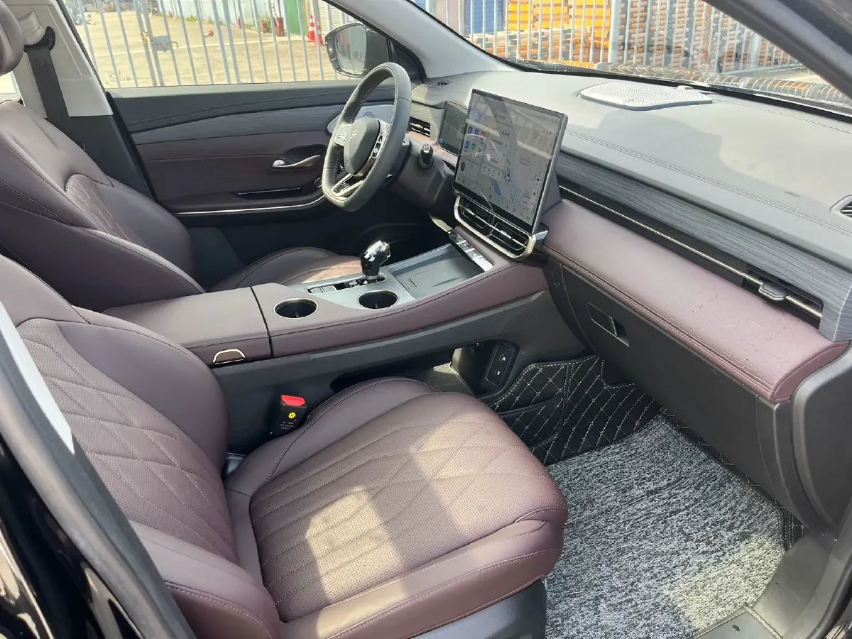 2024 Jetour X90 PRO 2.0T 254HP L4 7DCT,autocango,china used car exporter,china ev exporter,chinese used car exporter,chinese used ev exporter