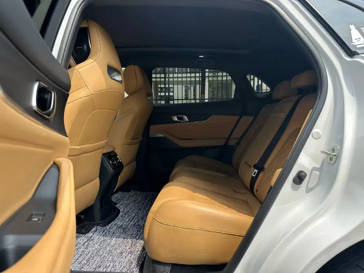 2021 ChangAn UNI-K 2.0T 233HP L4 8AT,autocango,china used car exporter,china ev exporter,chinese used car exporter,chinese used ev exporter