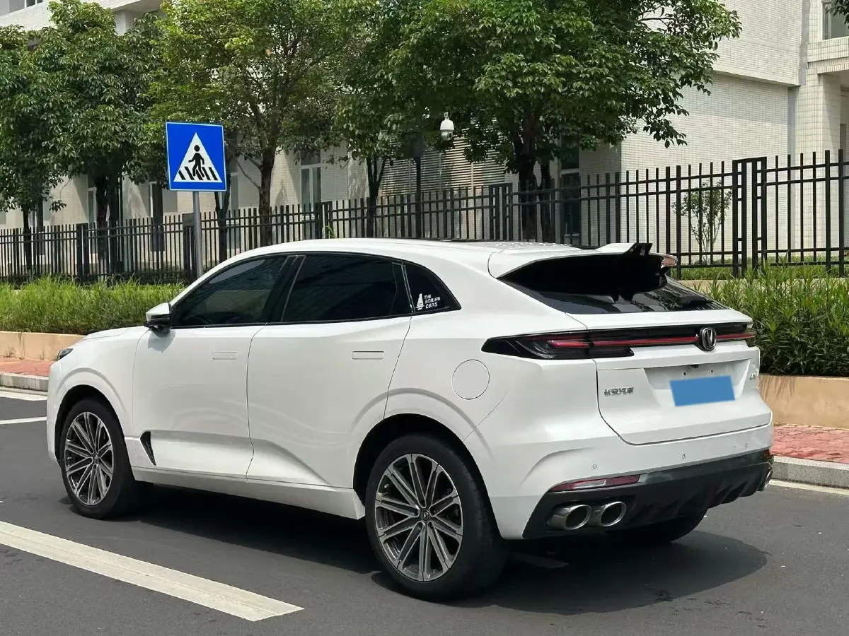 2021 ChangAn UNI-K 2.0T 233HP L4 8AT,autocango,china used car exporter,china ev exporter,chinese used car exporter,chinese used ev exporter