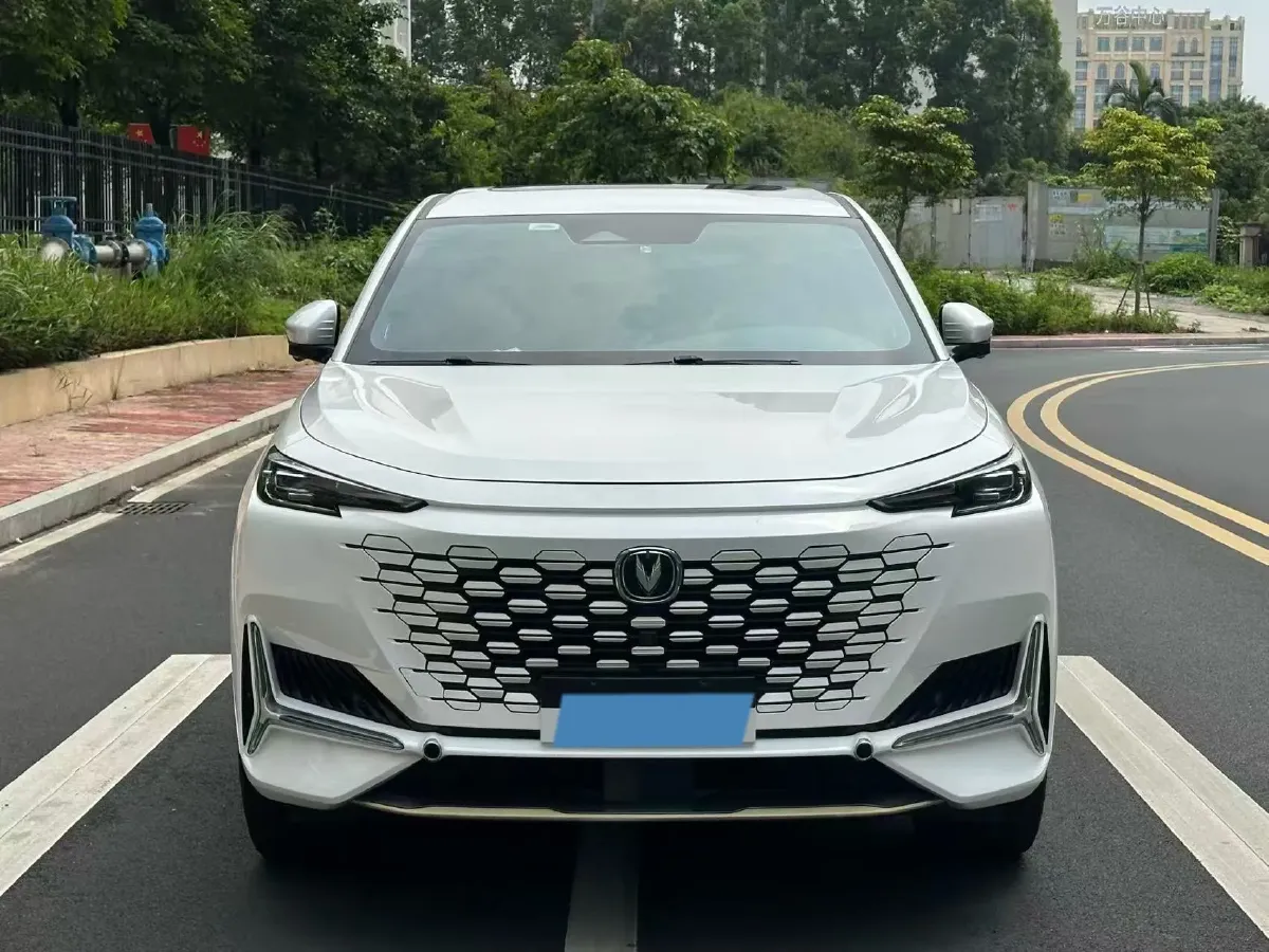 2021 ChangAn UNI-K 2.0T 233HP L4 8AT,autocango,china used car exporter,china ev exporter,chinese used car exporter,chinese used ev exporter