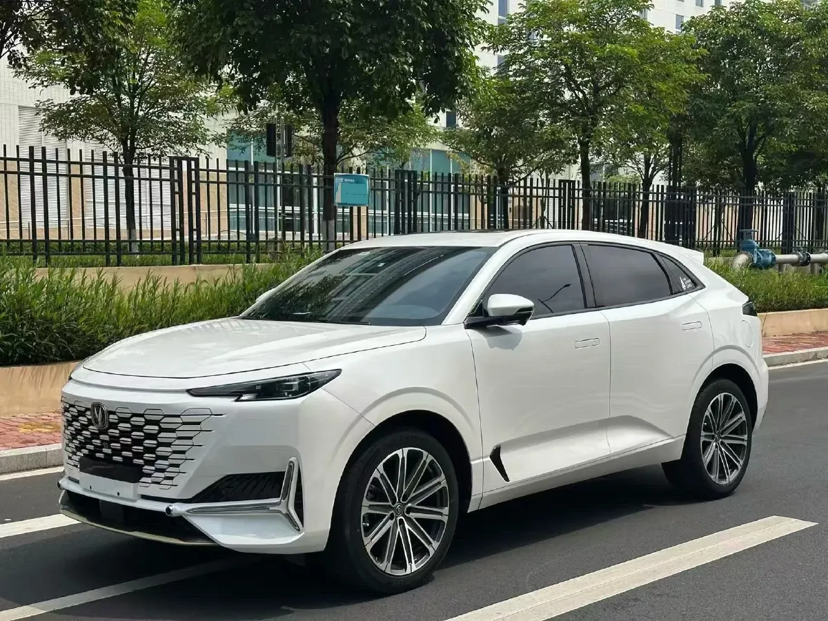 2021 ChangAn UNI-K 2.0T 233HP L4 8AT,autocango,china used car exporter,china ev exporter,chinese used car exporter,chinese used ev exporter