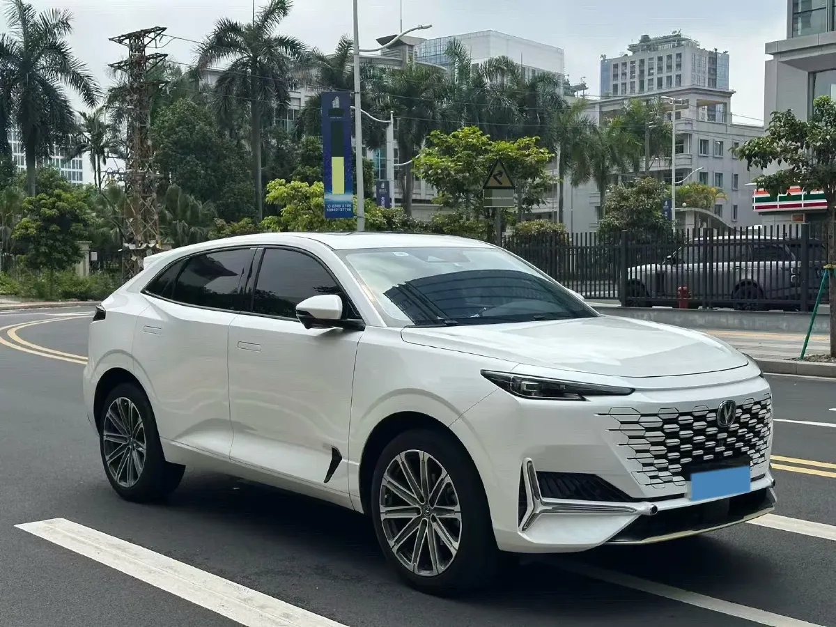 2021 ChangAn UNI-K 2.0T 233HP L4 8AT,autocango,china used car exporter,china ev exporter,chinese used car exporter,chinese used ev exporter