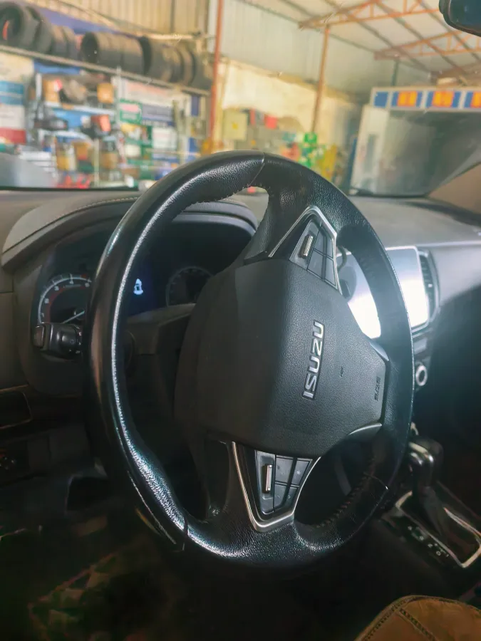 2020 Isuzu LingTuo 2.5T 150HP L4 6AT,autocango,china used car exporter,china ev exporter,chinese used car exporter,chinese used ev exporter