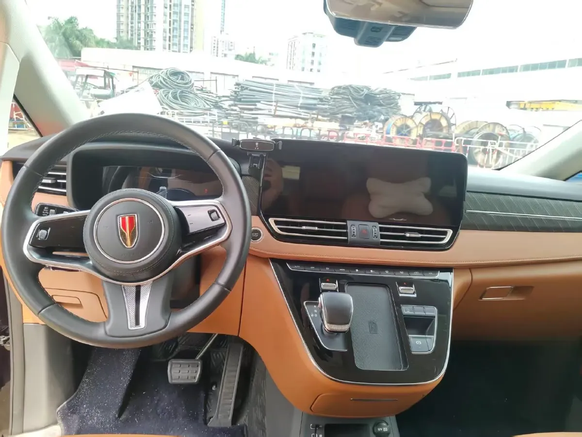 2023 HongQi HQ9 2.0T 252HP L4 8AT,autocango,china used car exporter,china ev exporter,chinese used car exporter,chinese used ev exporter