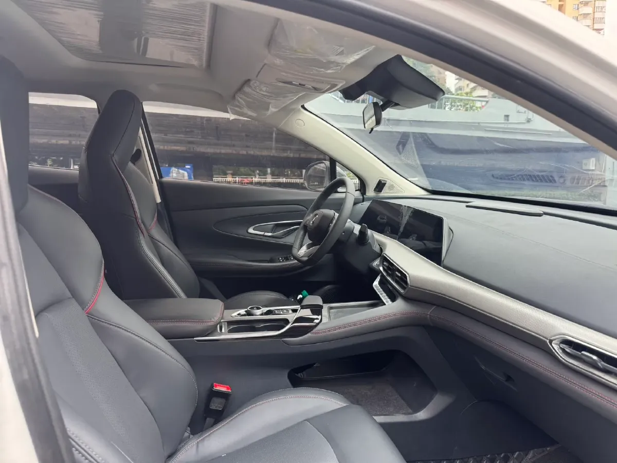 2020 ChangAn UNI-T 1.5T 180HP L4 7DCT,autocango,china used car exporter,china ev exporter,chinese used car exporter,chinese used ev exporter