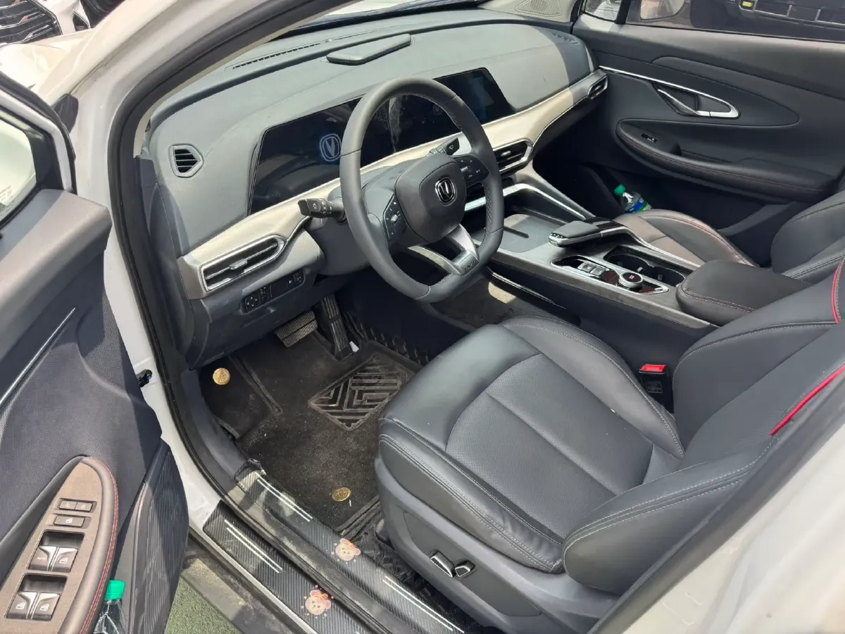 2020 ChangAn UNI-T 1.5T 180HP L4 7DCT,autocango,china used car exporter,china ev exporter,chinese used car exporter,chinese used ev exporter