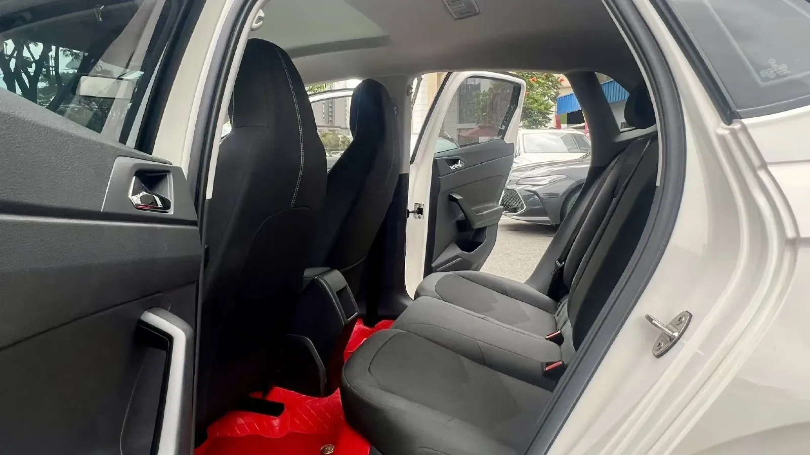 2021 Bestune T55 1.5T 169HP L4 7DCT,autocango,china used car exporter,china ev exporter,chinese used car exporter,chinese used ev exporter