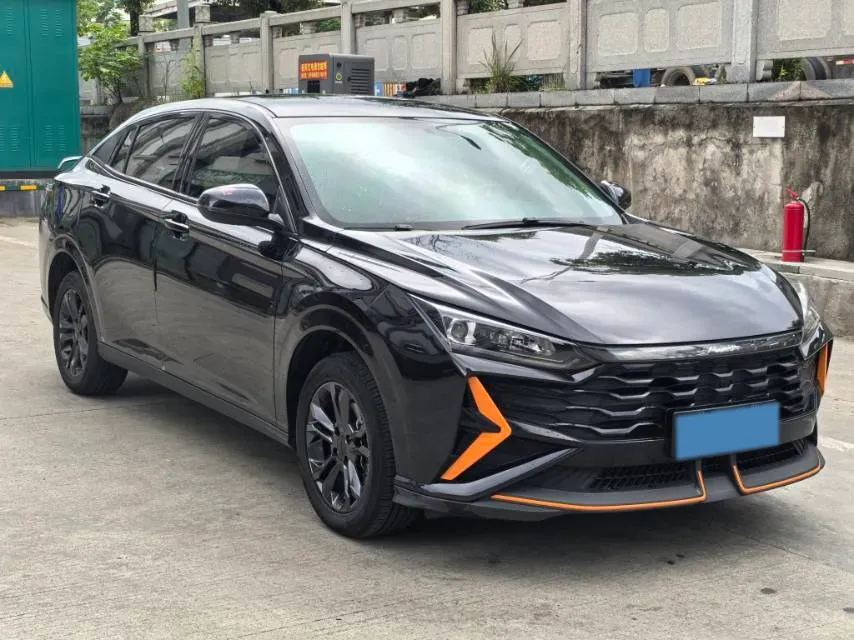 2024 DongFeng Aeolus YiXuan 1.5L 125HP L4 6DCT,autocango,china used car exporter,china ev exporter,chinese used car exporter,chinese used ev exporter