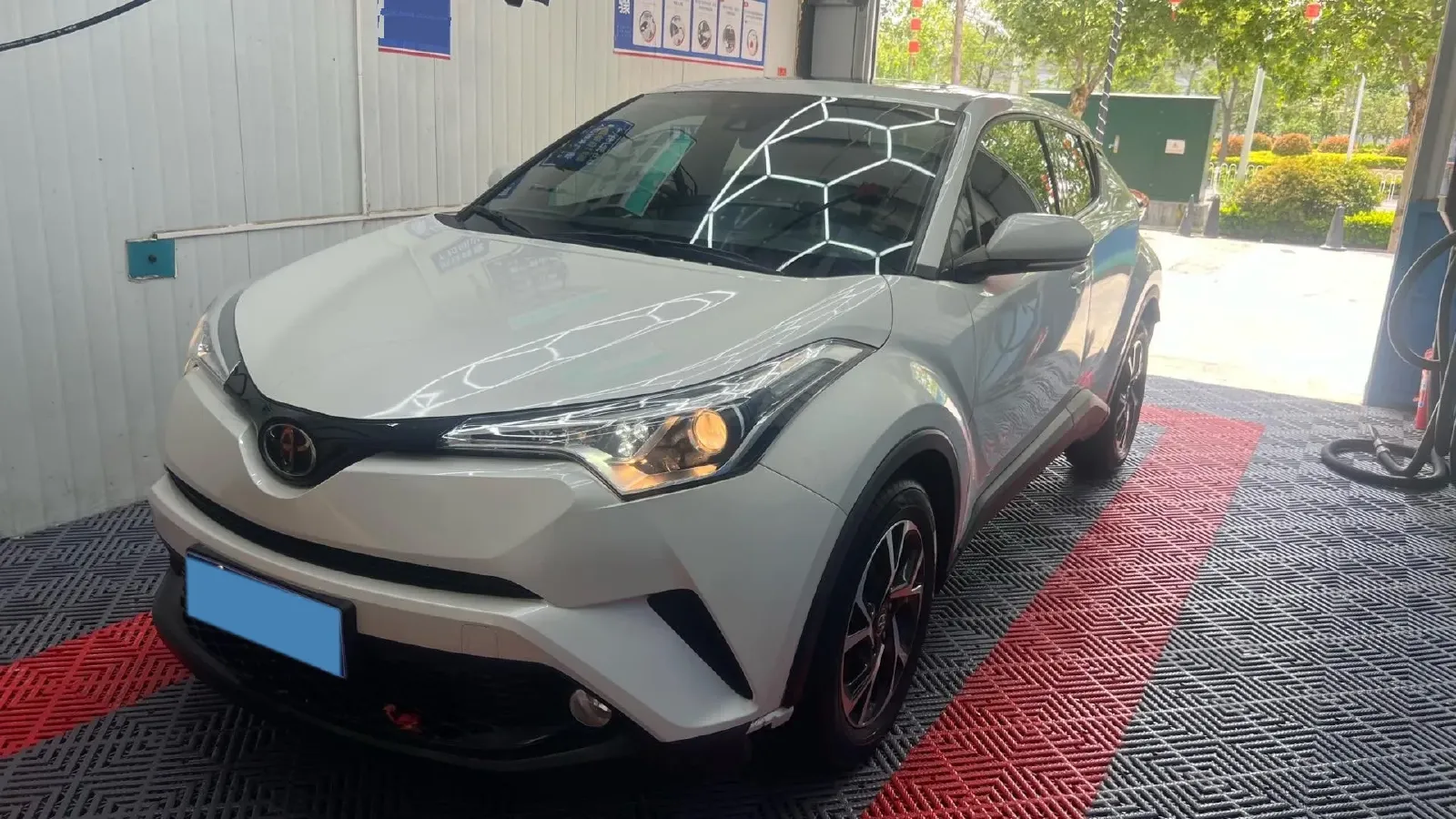 2018 Toyota C-HR 2.0L 171HP L4 CVT,autocango,china used car exporter,china ev exporter,chinese used car exporter,chinese used ev exporter