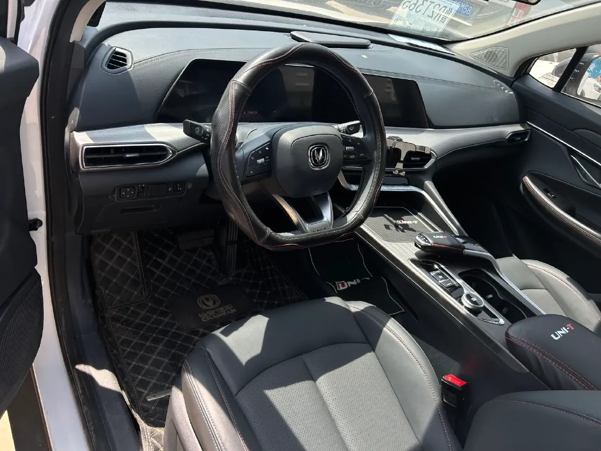 2020 ChangAn UNI-T 1.5T 180HP L4 7DCT,autocango,china used car exporter,china ev exporter,chinese used car exporter,chinese used ev exporter