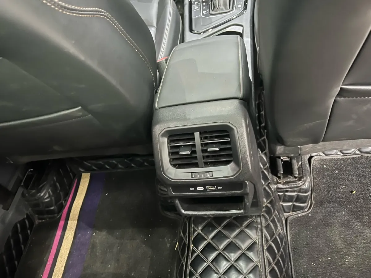 2022 Ford Transit 2.0T 202HP L4 6AT,autocango,china used car exporter,china ev exporter,chinese used car exporter,chinese used ev exporter