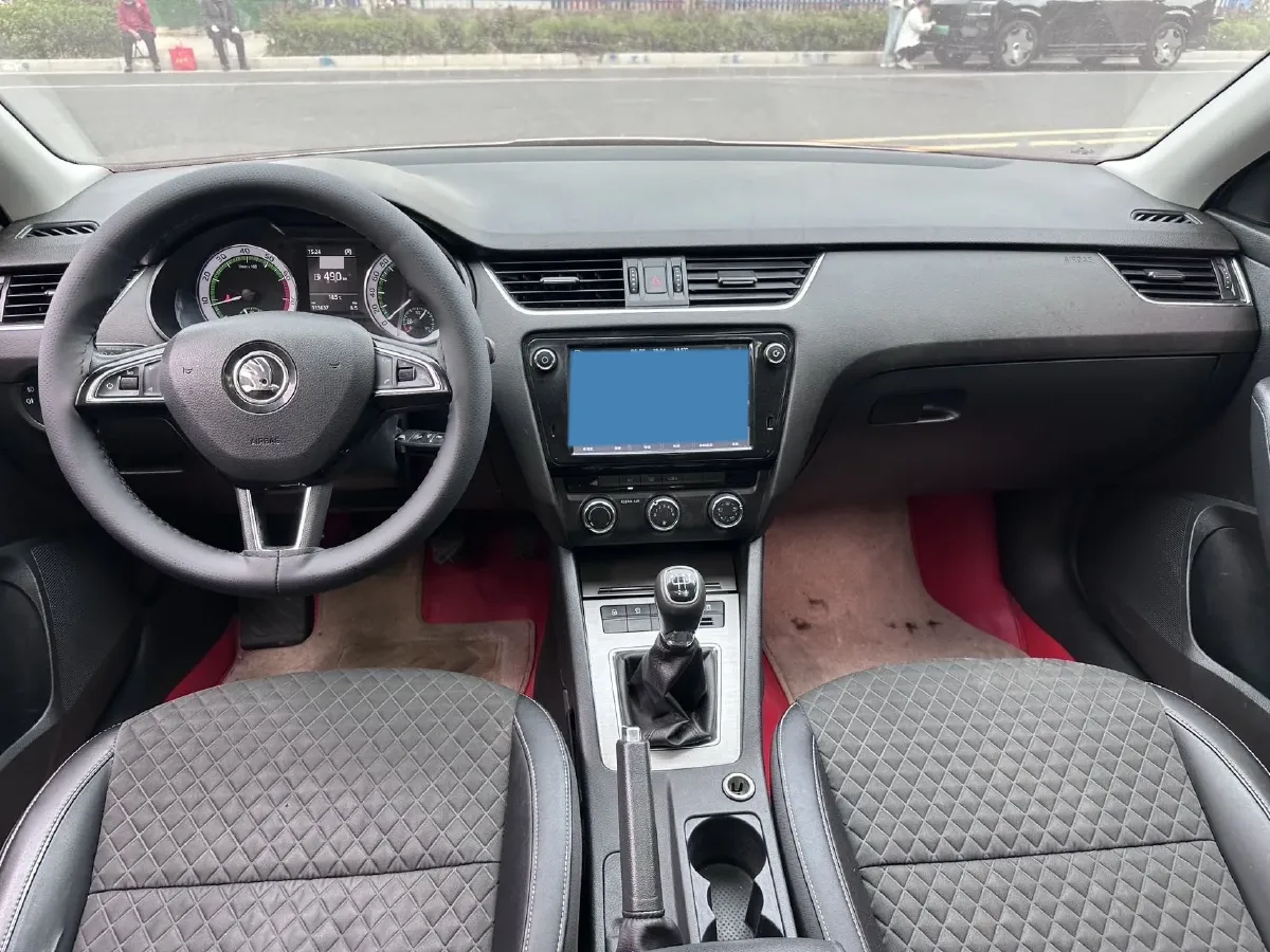 2019 Skoda Octavia 1.5L 116HP L4 5MT,autocango,china used car exporter,china ev exporter,chinese used car exporter,chinese used ev exporter