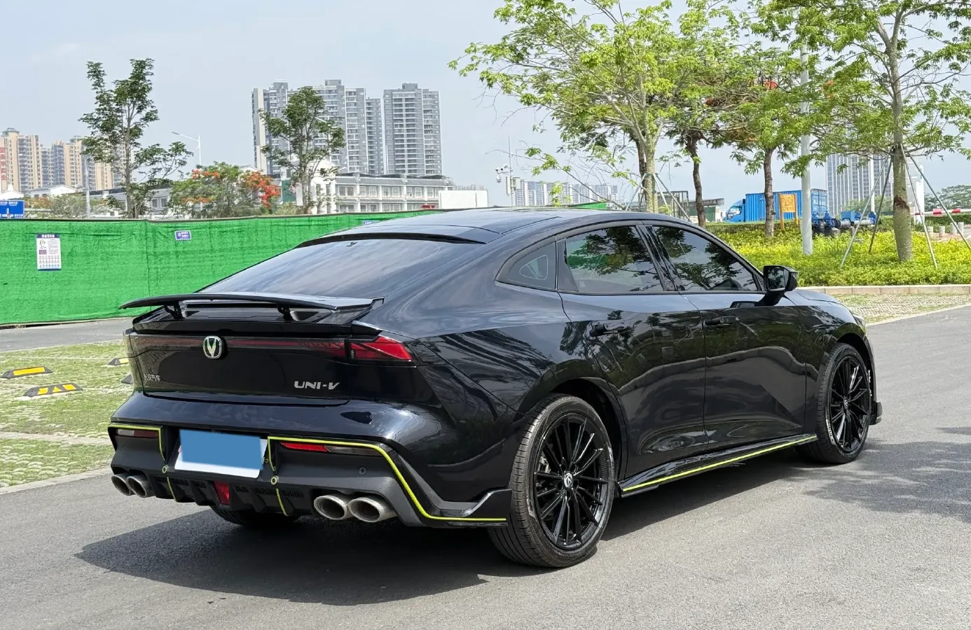 2023 ChangAn UNI-V 1.5T 188HP L4 7DCT,autocango,china used car exporter,china ev exporter,chinese used car exporter,chinese used ev exporter