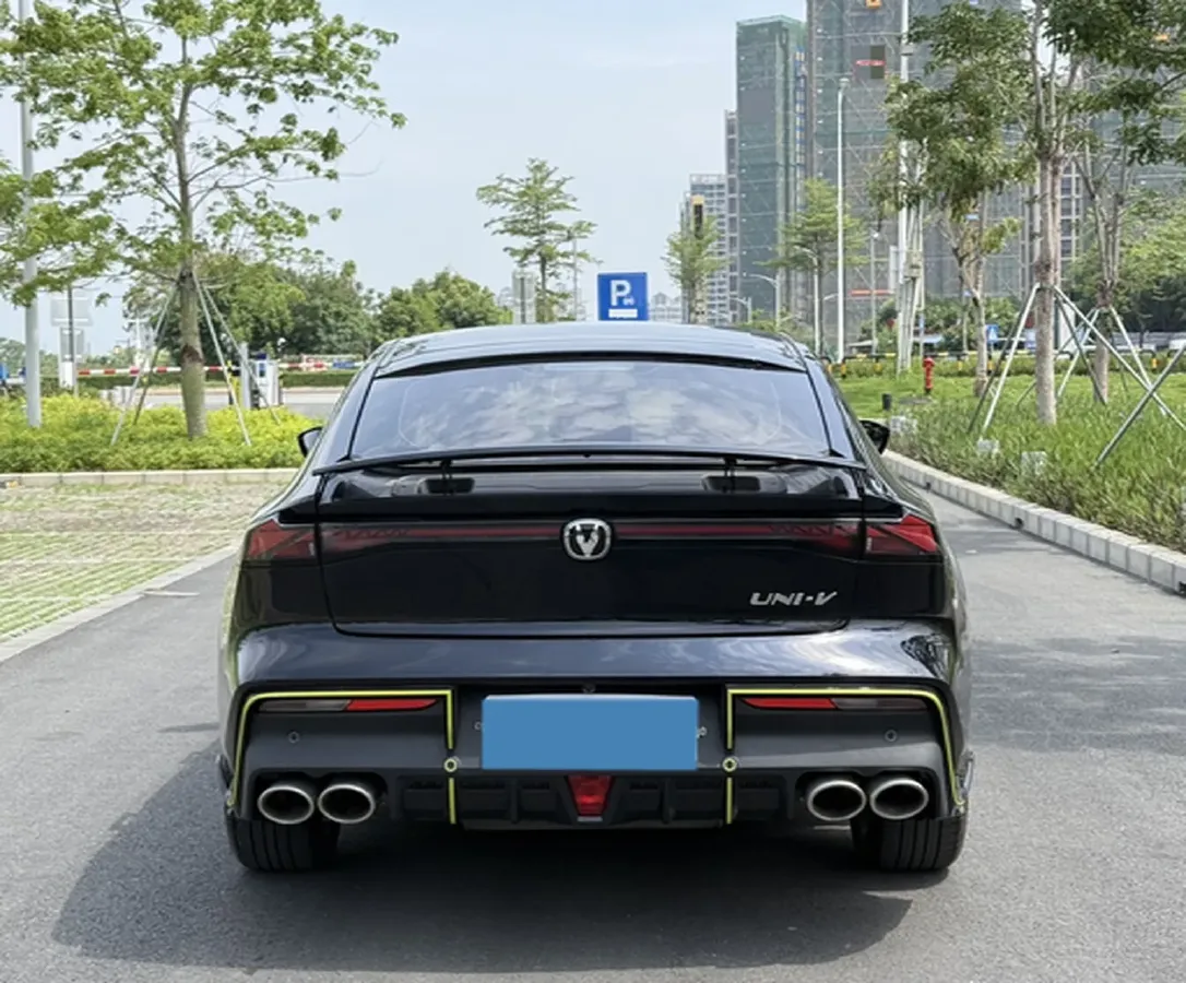 2023 ChangAn UNI-V 1.5T 188HP L4 7DCT,autocango,china used car exporter,china ev exporter,chinese used car exporter,chinese used ev exporter