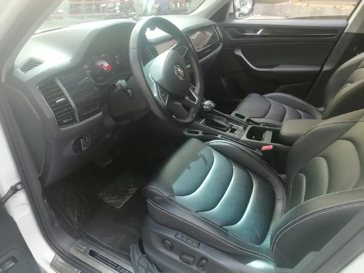 2019 Chevrolet Equinox 2.0T 260HP L4 9AT,autocango,china used car exporter,china ev exporter,chinese used car exporter,chinese used ev exporter