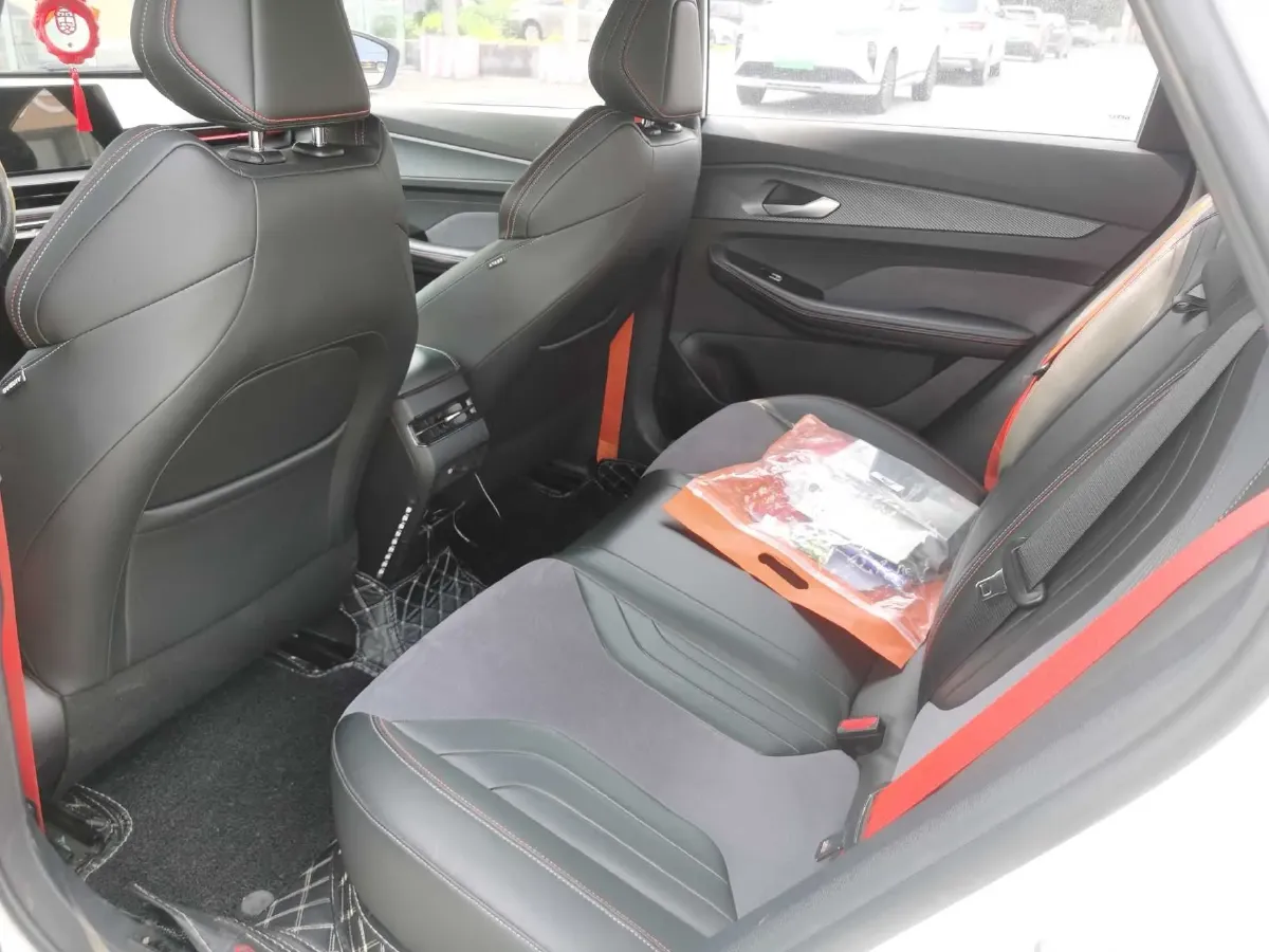 2022 Geely Binray 1.5T 181HP L4 7DCT,autocango,china used car exporter,china ev exporter,chinese used car exporter,chinese used ev exporter