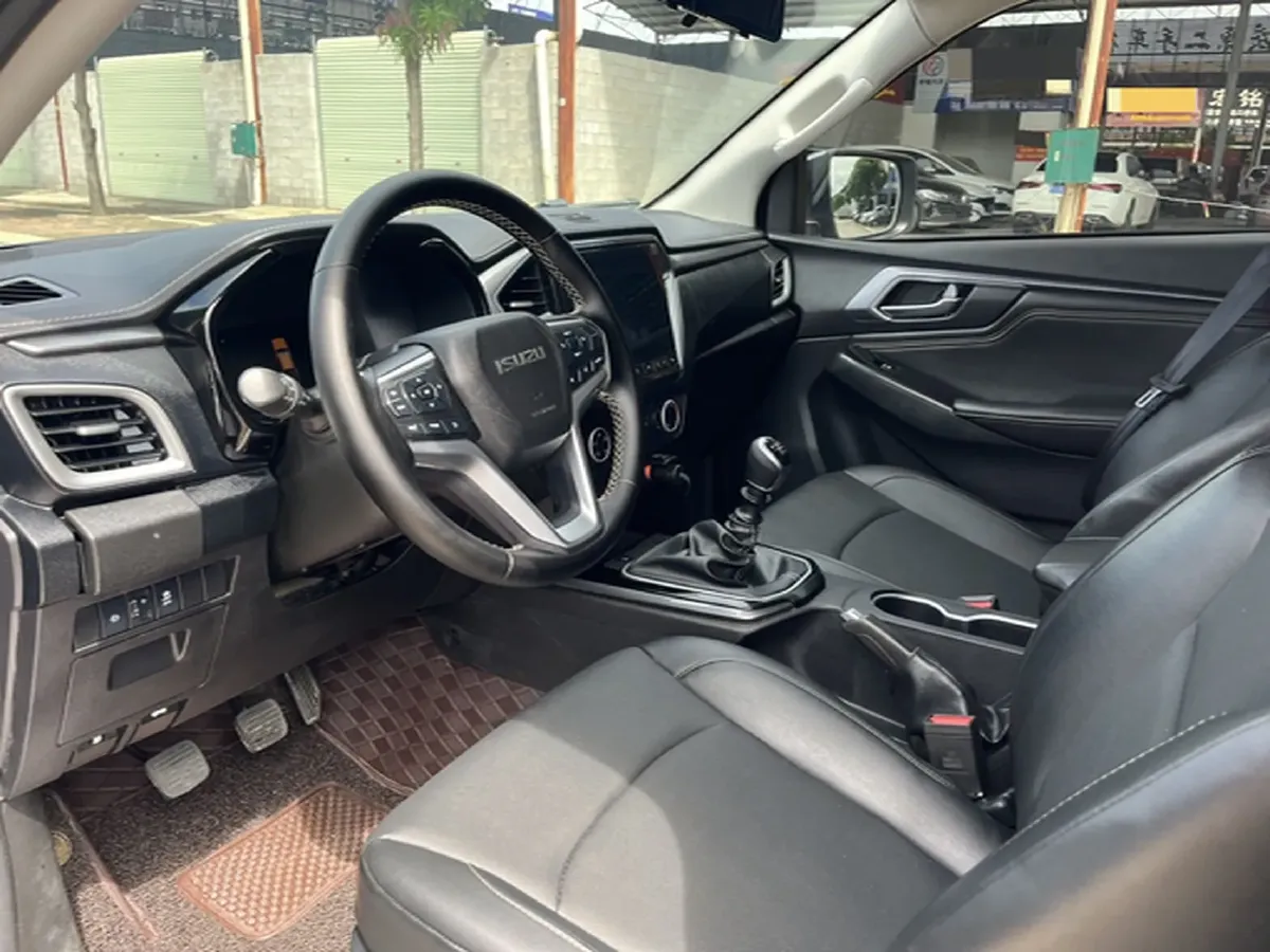 2023 Isuzu LingTuo 2.5T 150HP L4 8AT,autocango,china used car exporter,china ev exporter,chinese used car exporter,chinese used ev exporter