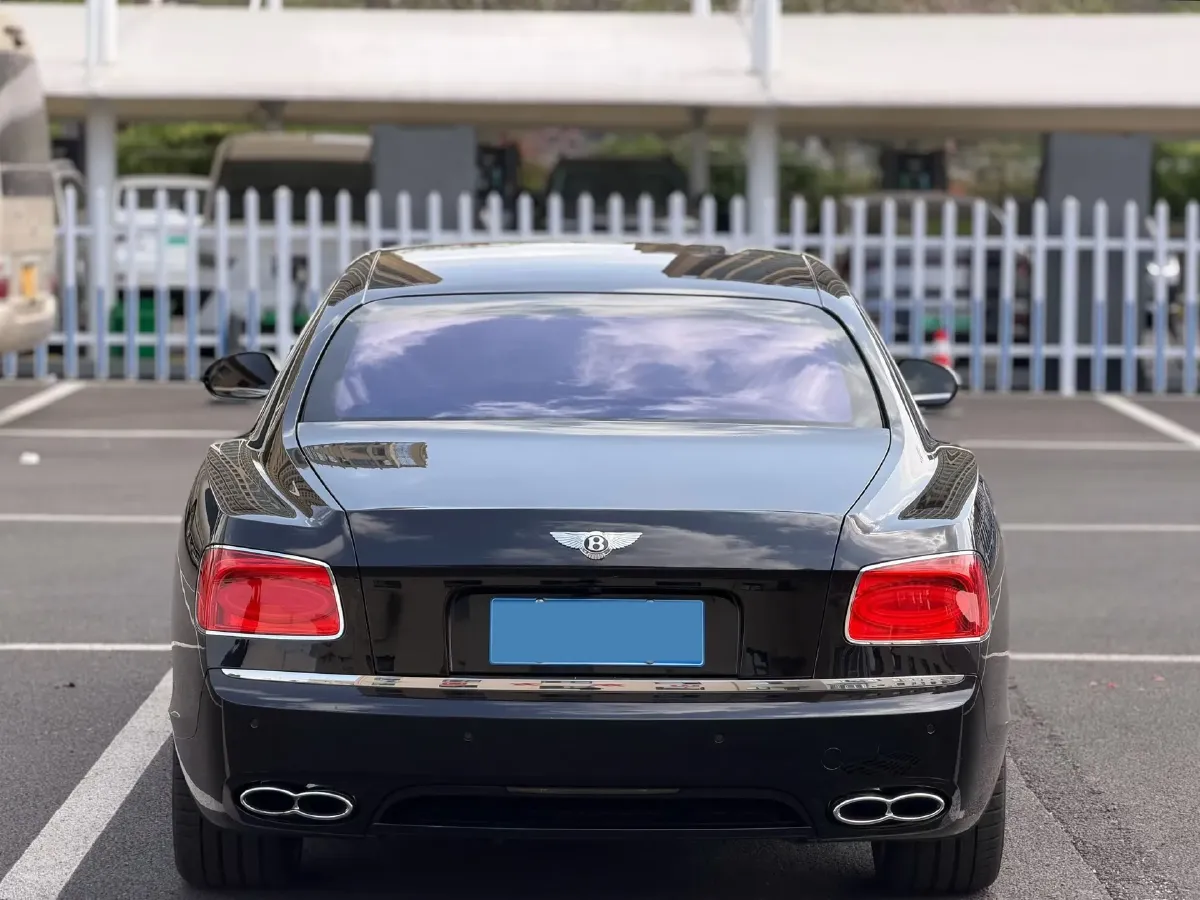 2017 Bentley Flying Spur 4.0T 528HP V8 8AT,autocango,china used car exporter,china ev exporter,chinese used car exporter,chinese used ev exporter
