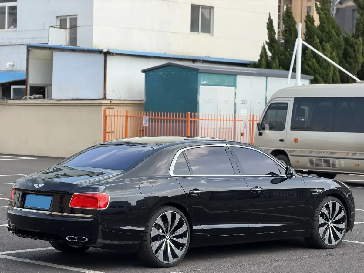 2017 Bentley Flying Spur 4.0T 528HP V8 8AT,autocango,china used car exporter,china ev exporter,chinese used car exporter,chinese used ev exporter