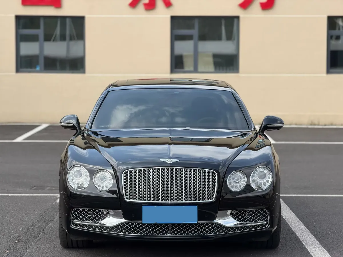 2017 Bentley Flying Spur 4.0T 528HP V8 8AT,autocango,china used car exporter,china ev exporter,chinese used car exporter,chinese used ev exporter