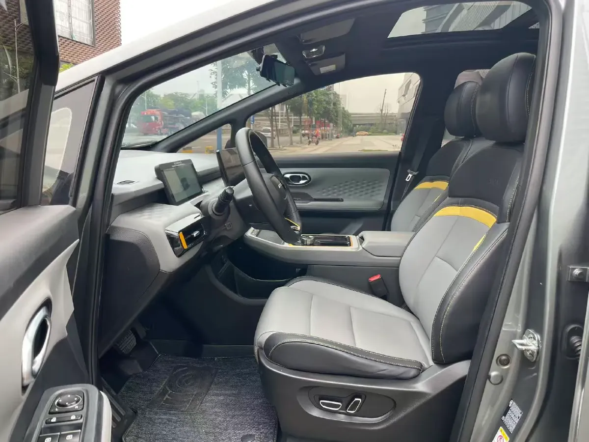 2022 Geely Okavango 1.8T 184HP L4 7DCT,autocango,china used car exporter,china ev exporter,chinese used car exporter,chinese used ev exporter