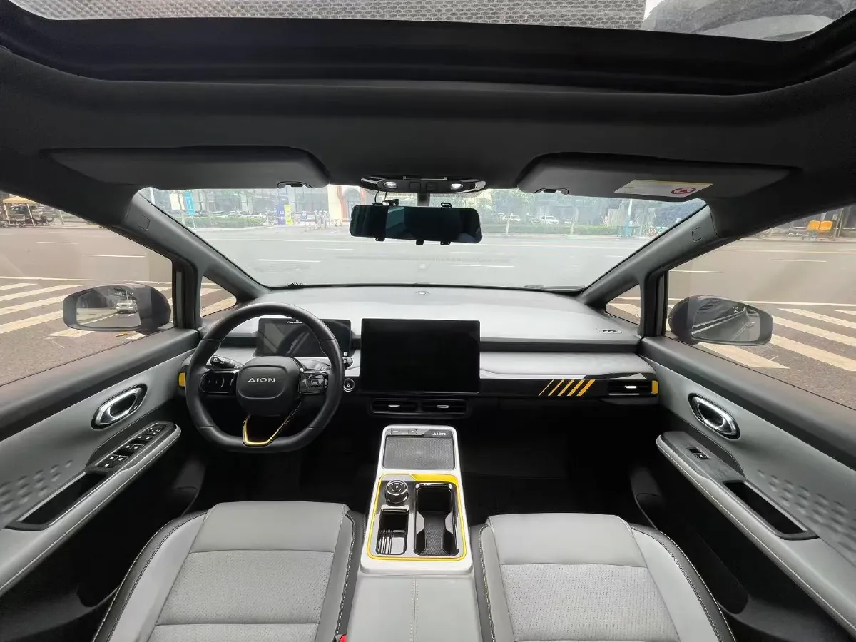 2022 Geely Okavango 1.8T 184HP L4 7DCT,autocango,china used car exporter,china ev exporter,chinese used car exporter,chinese used ev exporter