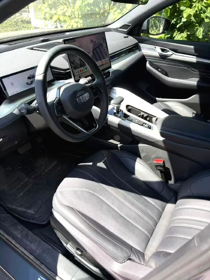 2025 Geely Preface 1.5T 181HP L4 7DCT,autocango,china used car exporter,china ev exporter,chinese used car exporter,chinese used ev exporter