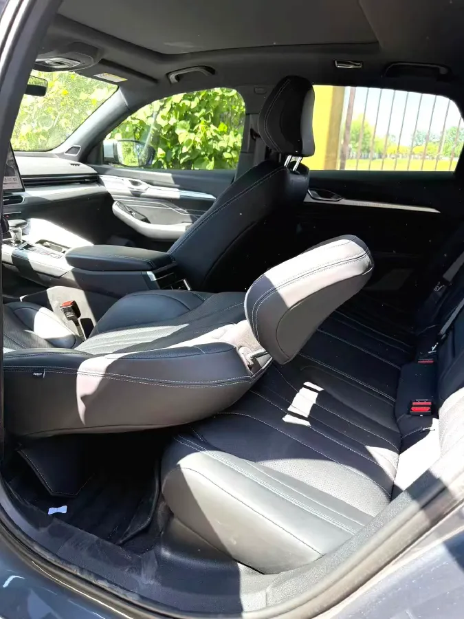 2025 Geely Preface 1.5T 181HP L4 7DCT,autocango,china used car exporter,china ev exporter,chinese used car exporter,chinese used ev exporter