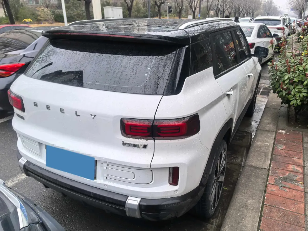 2023 Geely ICON 1.5T 181HP L4 7DCT,autocango,china used car exporter,china ev exporter,chinese used car exporter,chinese used ev exporter
