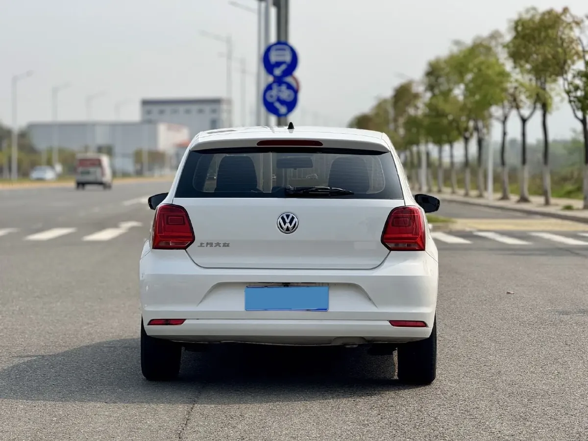 2016 Volkswagen Polo 1.4L 90HP L4 6AT,autocango,china used car exporter,china ev exporter,chinese used car exporter,chinese used ev exporter