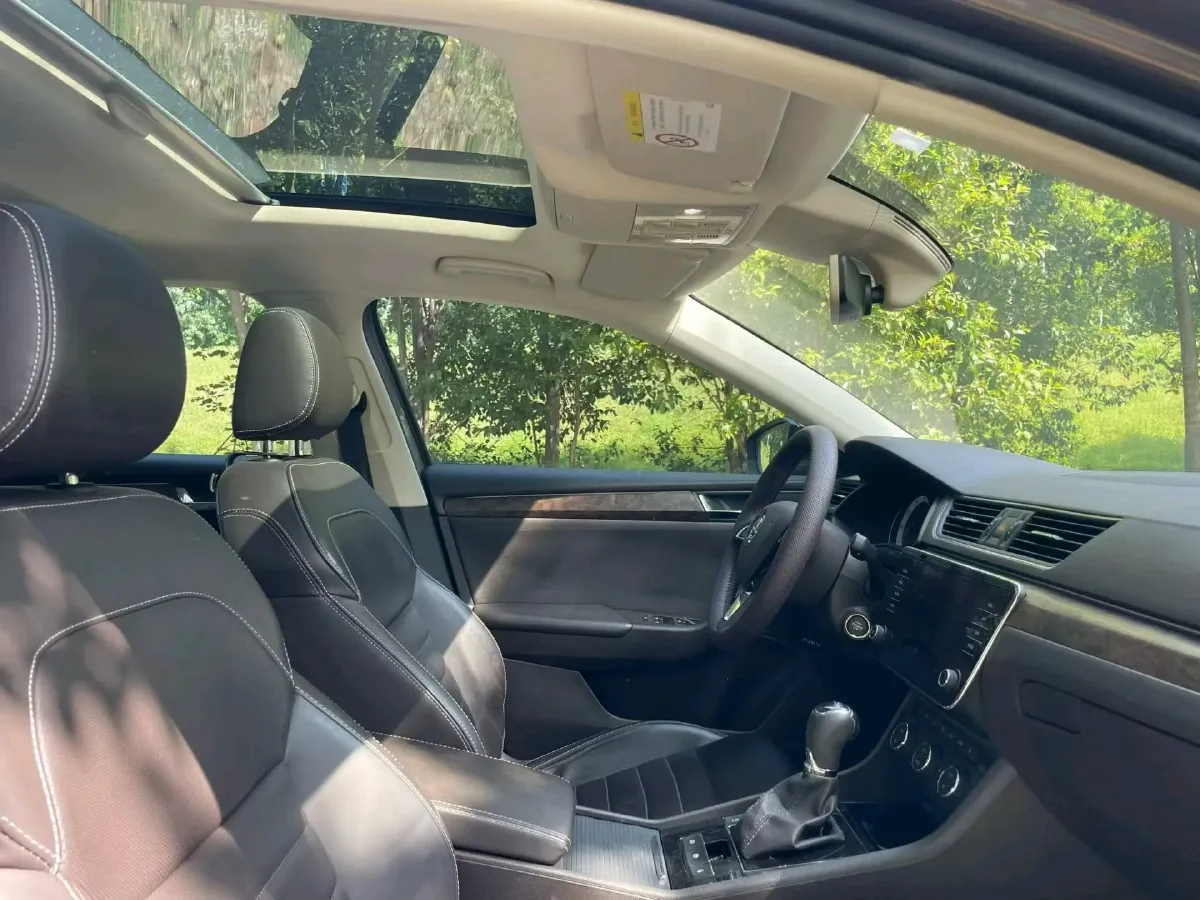 2018 Skoda Kodiak 1.8T 180HP L4 7DCT,autocango,china used car exporter,china ev exporter,chinese used car exporter,chinese used ev exporter