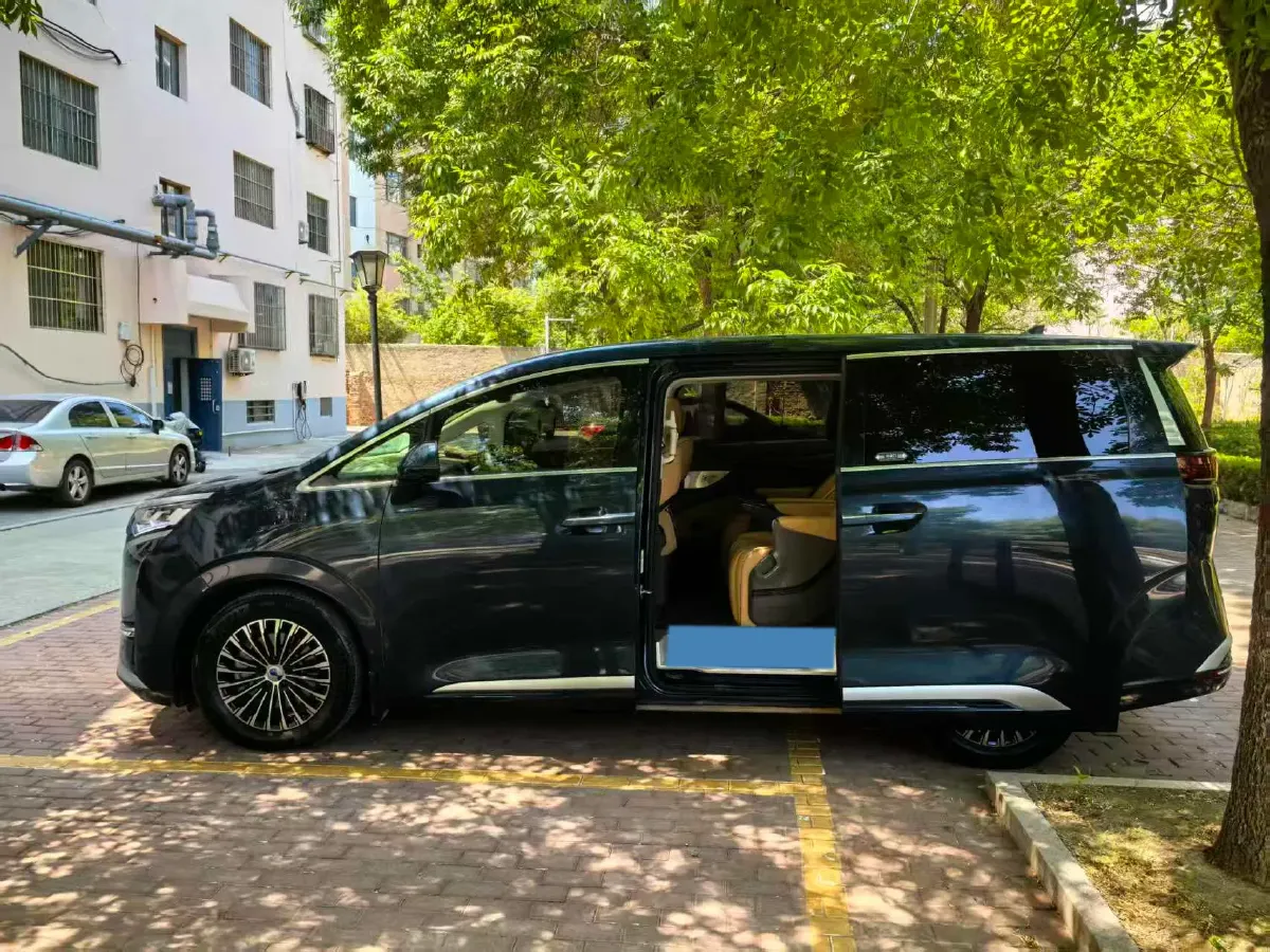 2022 HongQi HS7 3.0T 337HP V6 8AT,autocango,china used car exporter,china ev exporter,chinese used car exporter,chinese used ev exporter