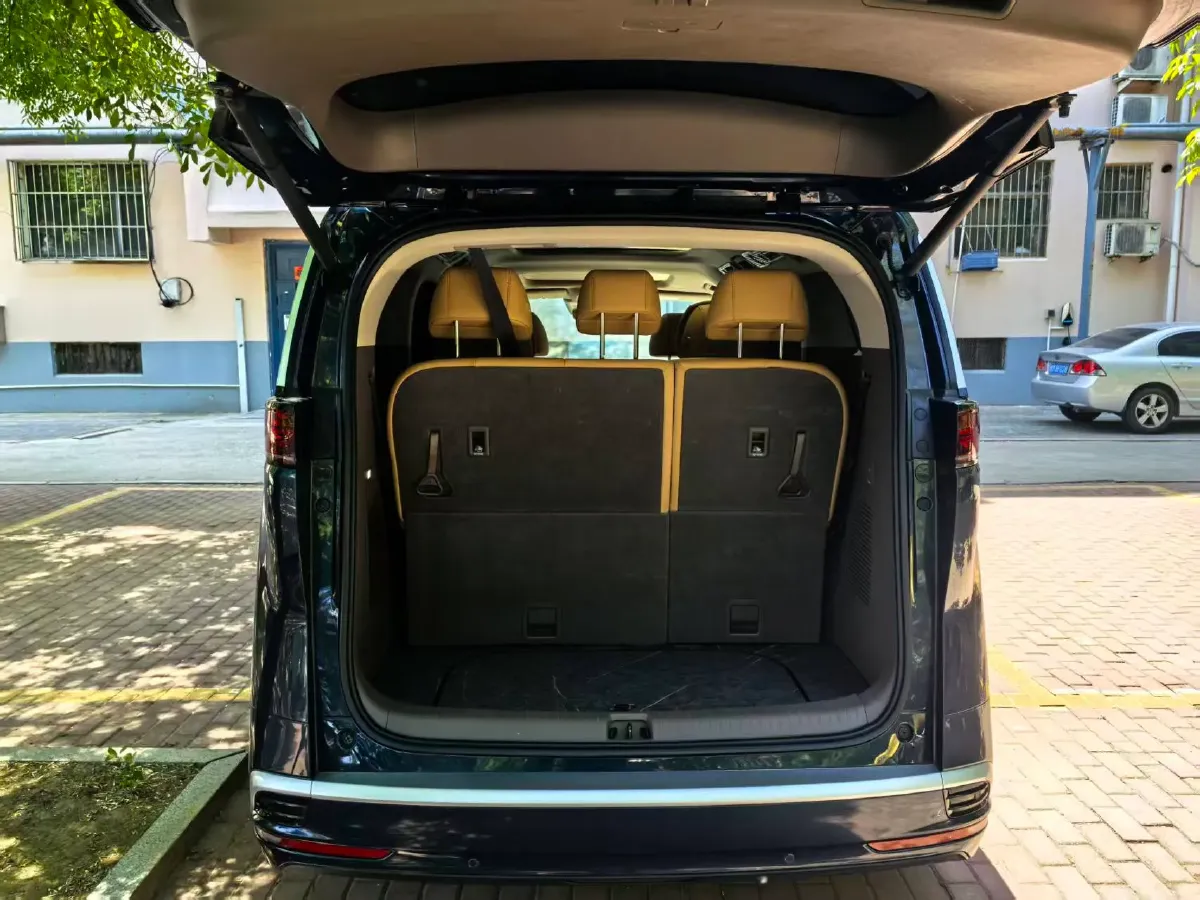 2022 HongQi HS7 3.0T 337HP V6 8AT,autocango,china used car exporter,china ev exporter,chinese used car exporter,chinese used ev exporter