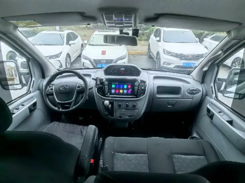 2021 MAXUS XinTu V80 2.0T 139HP L4 6MT,autocango,china used car exporter,china ev exporter,chinese used car exporter,chinese used ev exporter