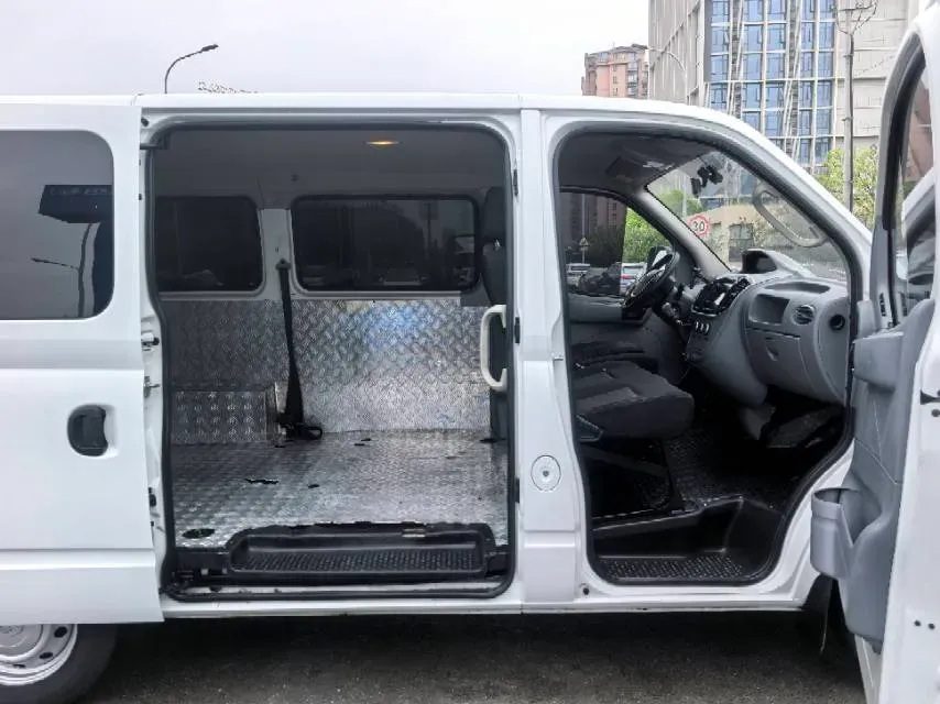 2021 MAXUS XinTu V80 2.0T 139HP L4 6MT,autocango,china used car exporter,china ev exporter,chinese used car exporter,chinese used ev exporter