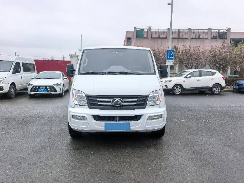 2021 MAXUS XinTu V80 2.0T 139HP L4 6MT,autocango,china used car exporter,china ev exporter,chinese used car exporter,chinese used ev exporter
