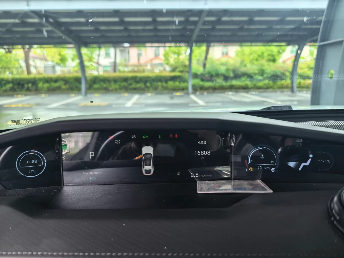 2024 ChangAn UNI-V 1.5T 188HP L4 7DCT,autocango,china used car exporter,china ev exporter,chinese used car exporter,chinese used ev exporter