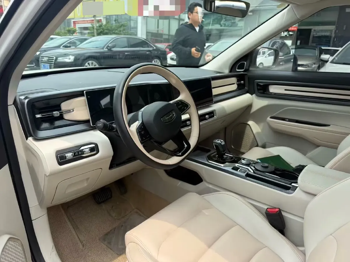 2023 Geely ICON 1.5T 181HP L4 7DCT,autocango,china used car exporter,china ev exporter,chinese used car exporter,chinese used ev exporter