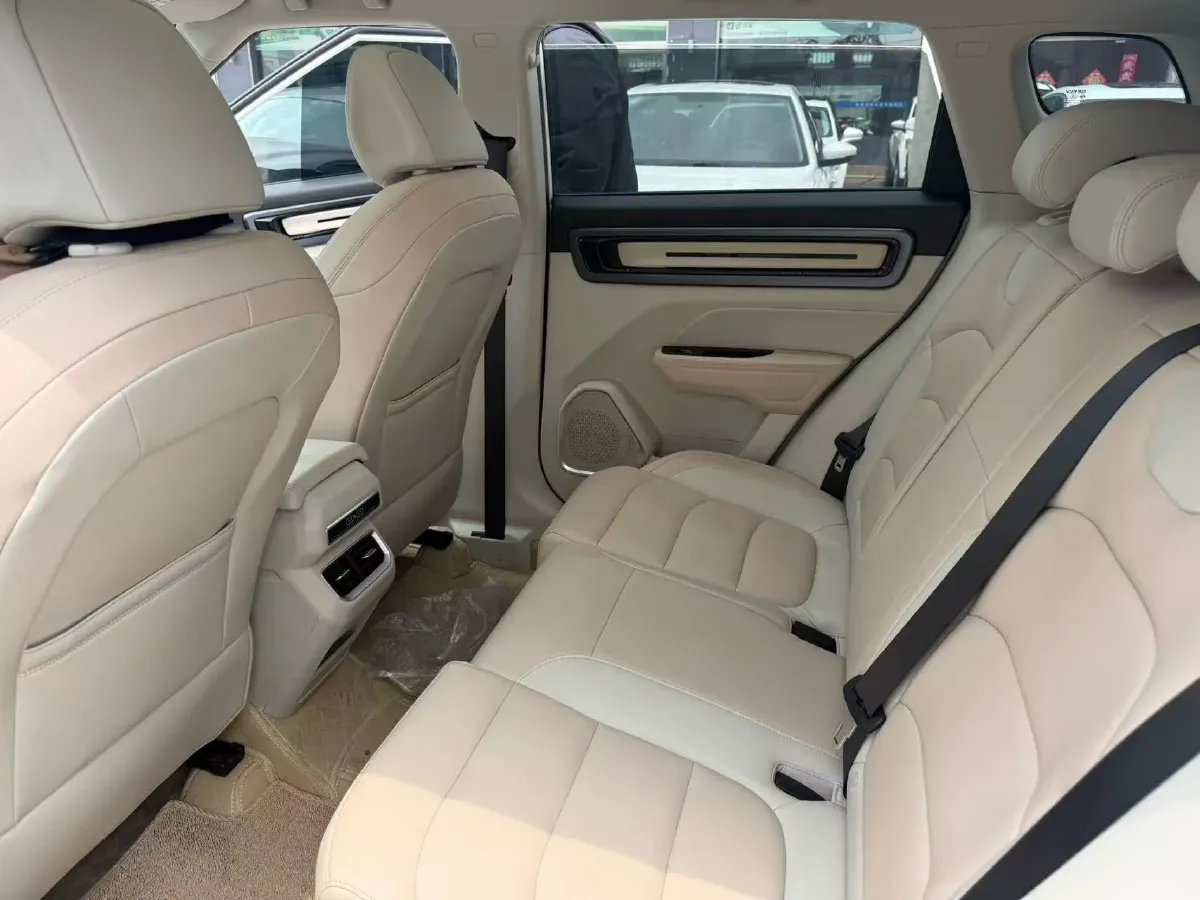 2023 Geely ICON 1.5T 181HP L4 7DCT,autocango,china used car exporter,china ev exporter,chinese used car exporter,chinese used ev exporter