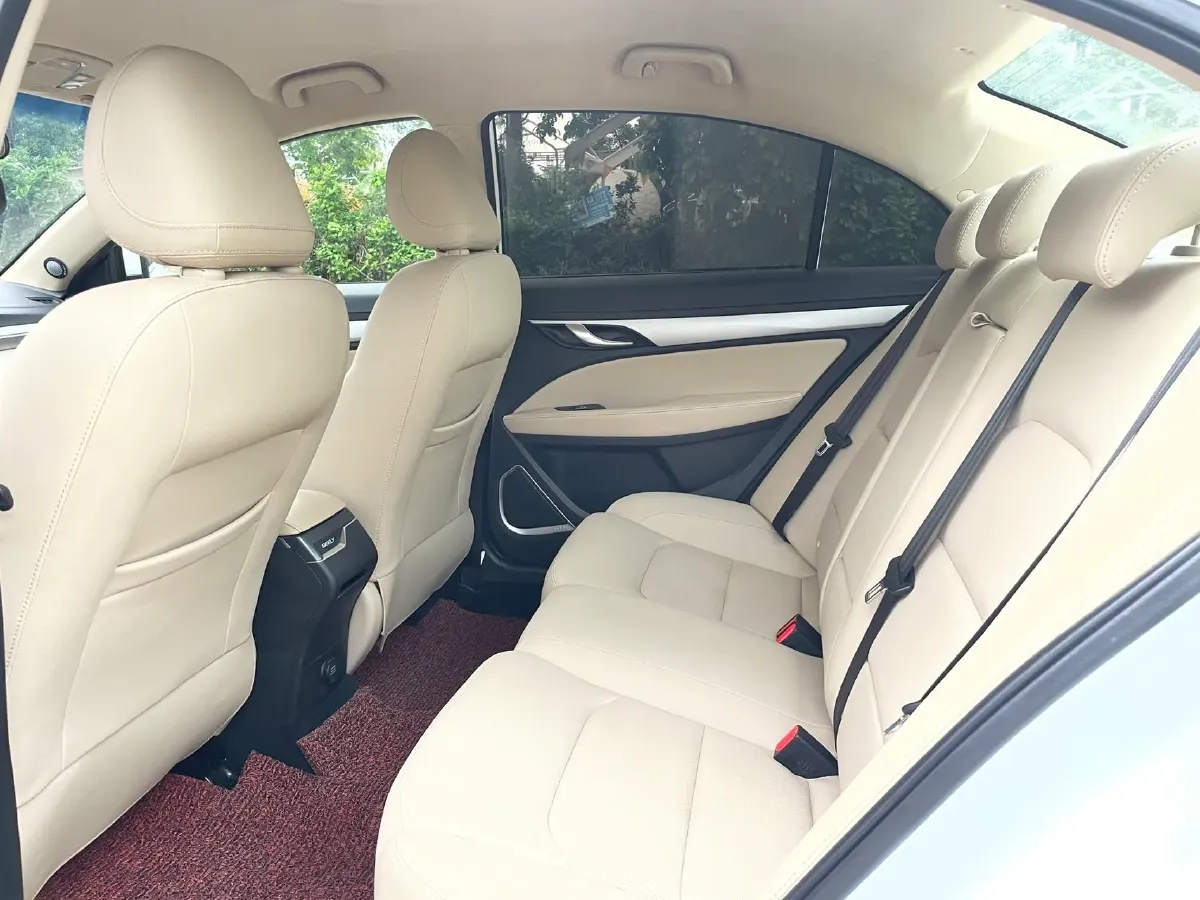 2018 Geely Emgrand 1.5L 109HP L4 5MT,autocango,china used car exporter,china ev exporter,chinese used car exporter,chinese used ev exporter