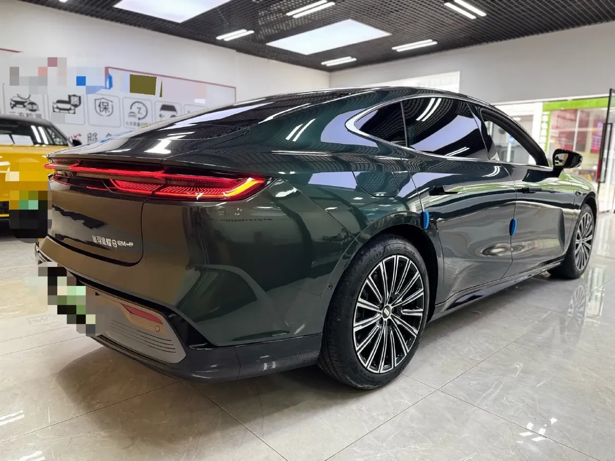 2025 Geely Galaxy Starshine 8 1.5T 163HP L4 3DHT PHEV 27.69KWH,autocango,china used car exporter,china ev exporter,chinese used car exporter,chinese used ev exporter