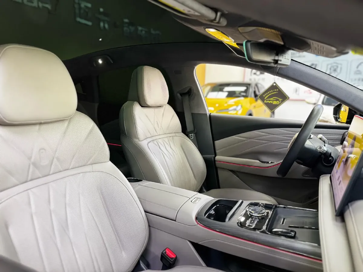 2025 Geely Galaxy Starshine 8 1.5T 163HP L4 3DHT PHEV 27.69KWH,autocango,china used car exporter,china ev exporter,chinese used car exporter,chinese used ev exporter