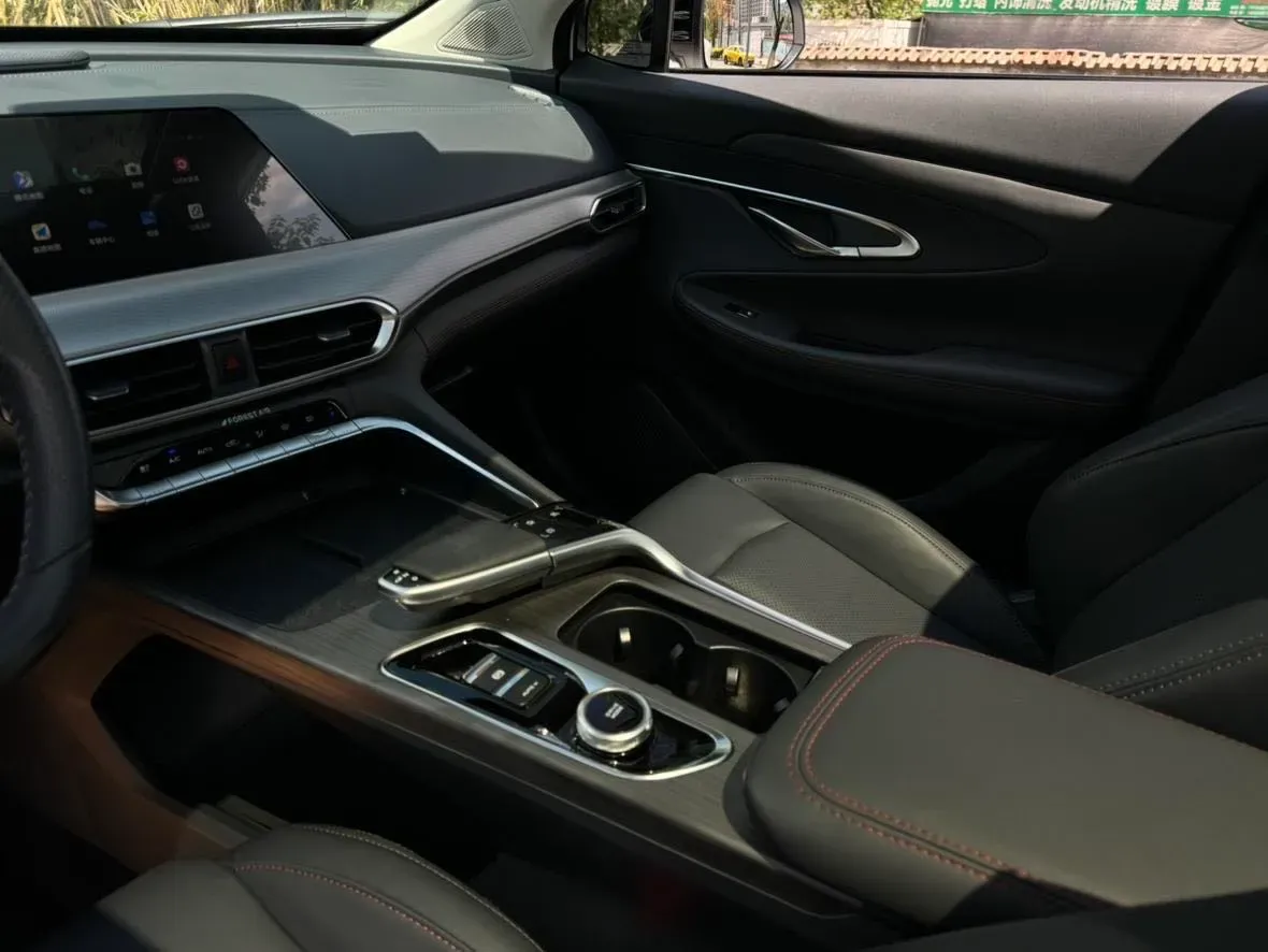 2020 ChangAn UNI-T 1.5T 180HP L4 7DCT,autocango,china used car exporter,china ev exporter,chinese used car exporter,chinese used ev exporter