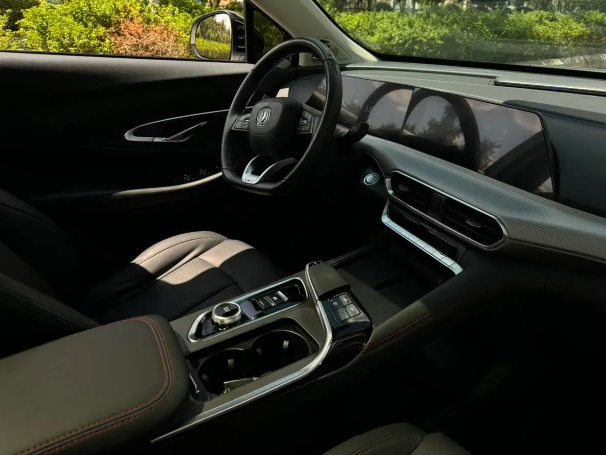 2020 ChangAn UNI-T 1.5T 180HP L4 7DCT,autocango,china used car exporter,china ev exporter,chinese used car exporter,chinese used ev exporter