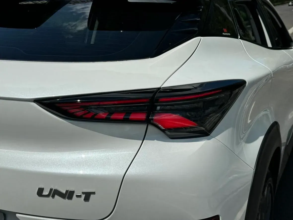 2020 ChangAn UNI-T 1.5T 180HP L4 7DCT,autocango,china used car exporter,china ev exporter,chinese used car exporter,chinese used ev exporter