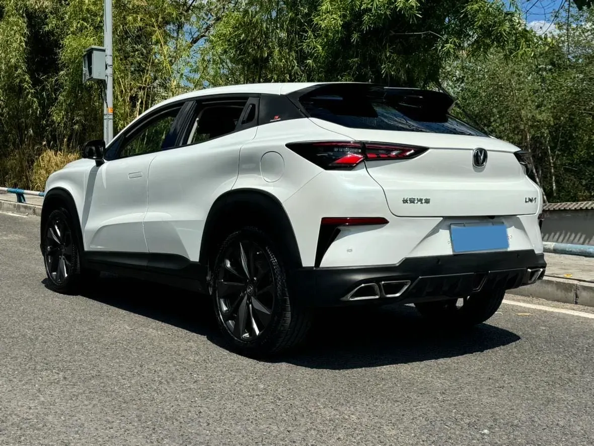 2020 ChangAn UNI-T 1.5T 180HP L4 7DCT,autocango,china used car exporter,china ev exporter,chinese used car exporter,chinese used ev exporter